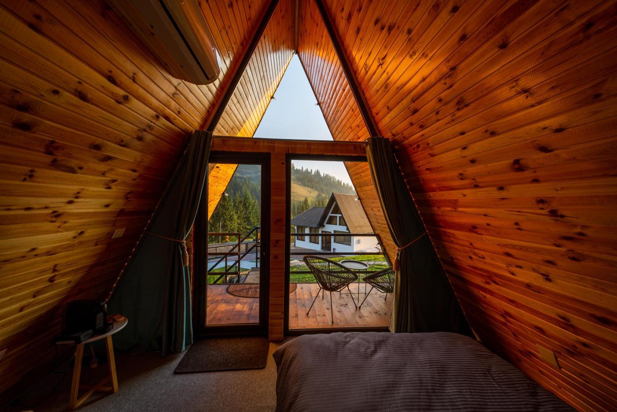 A Pisc Hotel Vatra Moldoviţei Екстериор снимка