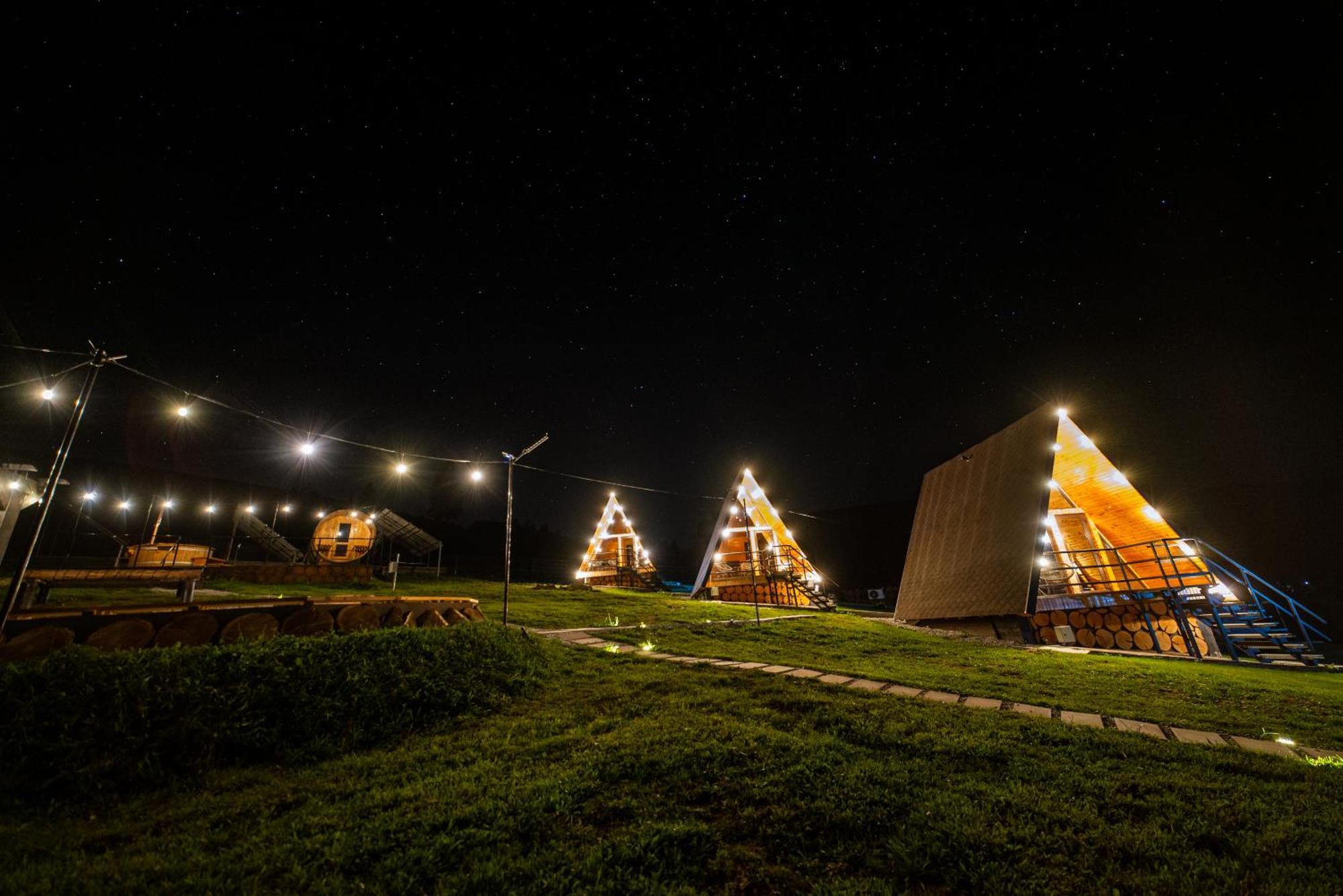 A Pisc Hotel Vatra Moldoviţei Екстериор снимка