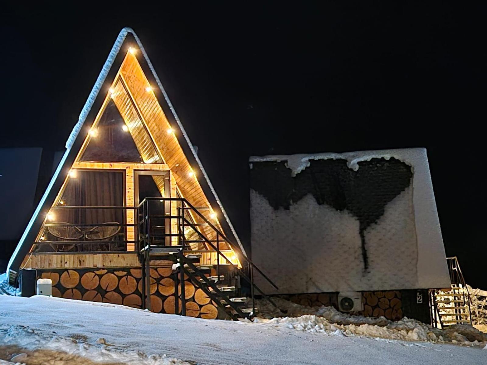 A Pisc Hotel Vatra Moldoviţei Екстериор снимка